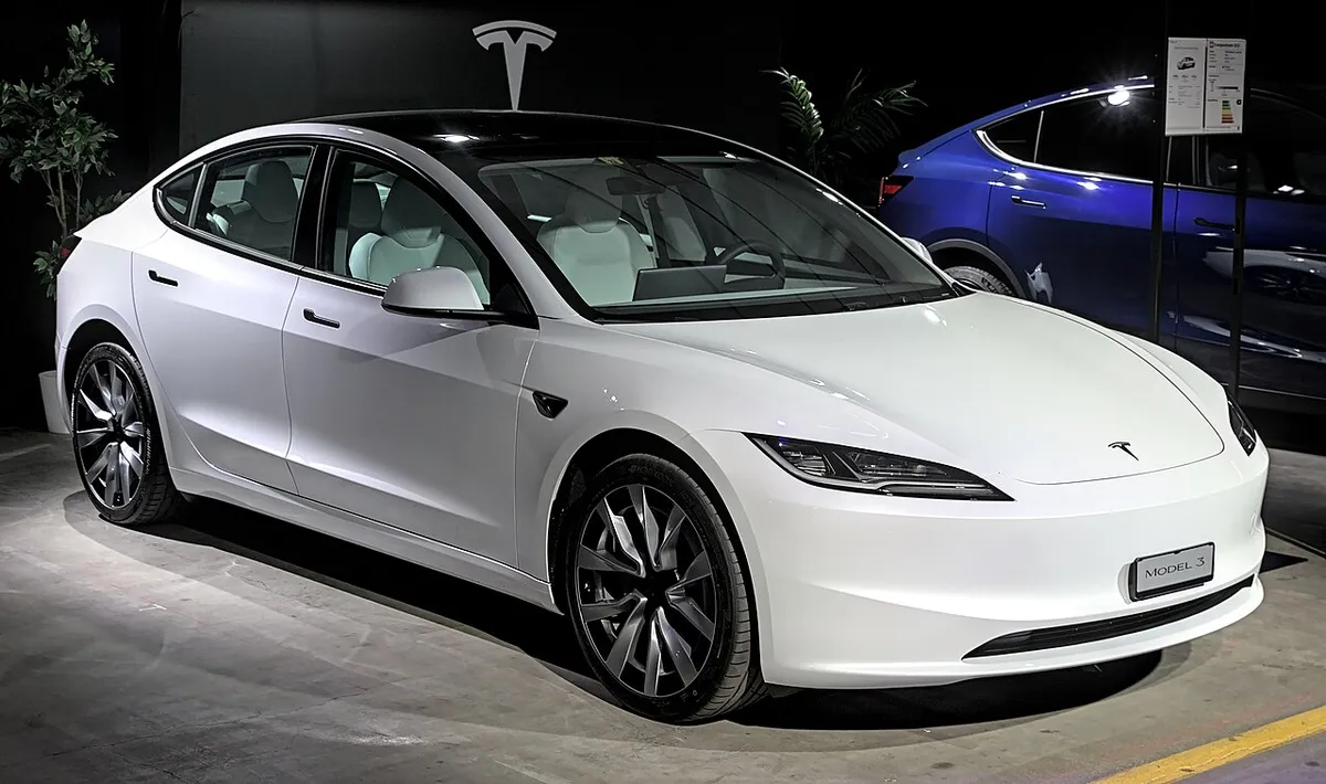 Tesla Model 3 (2023) at Auto Zürich 2023