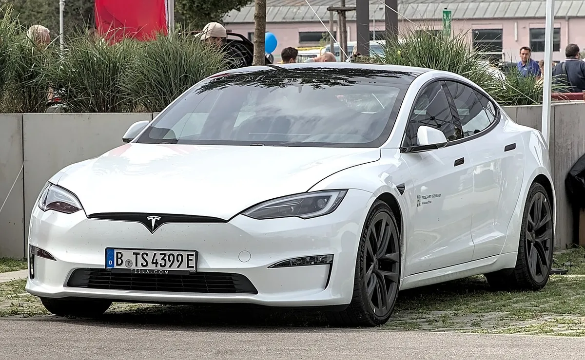 Tesla Model S (2023) at Motorworld Munich