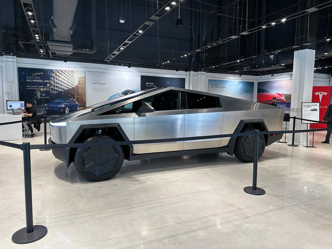 Tesla Showroom Miami Design District December 2023 - Tesla Cybertruck